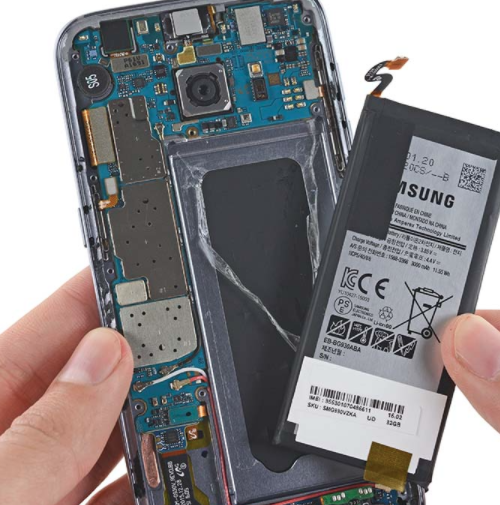 Hoorzitting kapitalisme achtergrond Samsung Galaxy S7 Edge Battery replacement in Geneva and Lausanne
